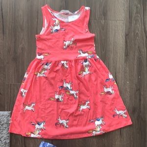 Girl H & M set 3 items. New with tags comes as a set. Kids clothes, youth size